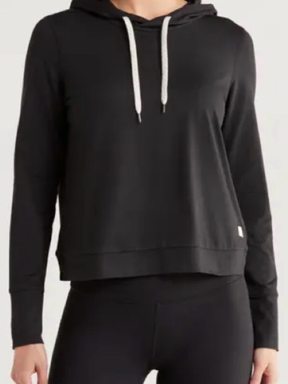 Vuori Black Hoodie Halo
Essentials with White Drawstrings
MSRP $118 NWOT Medium
